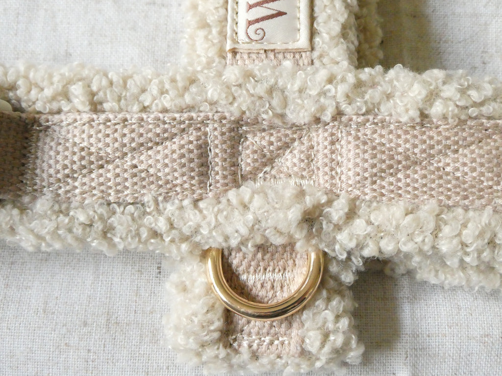 Teddy Harness Cashew Woofe