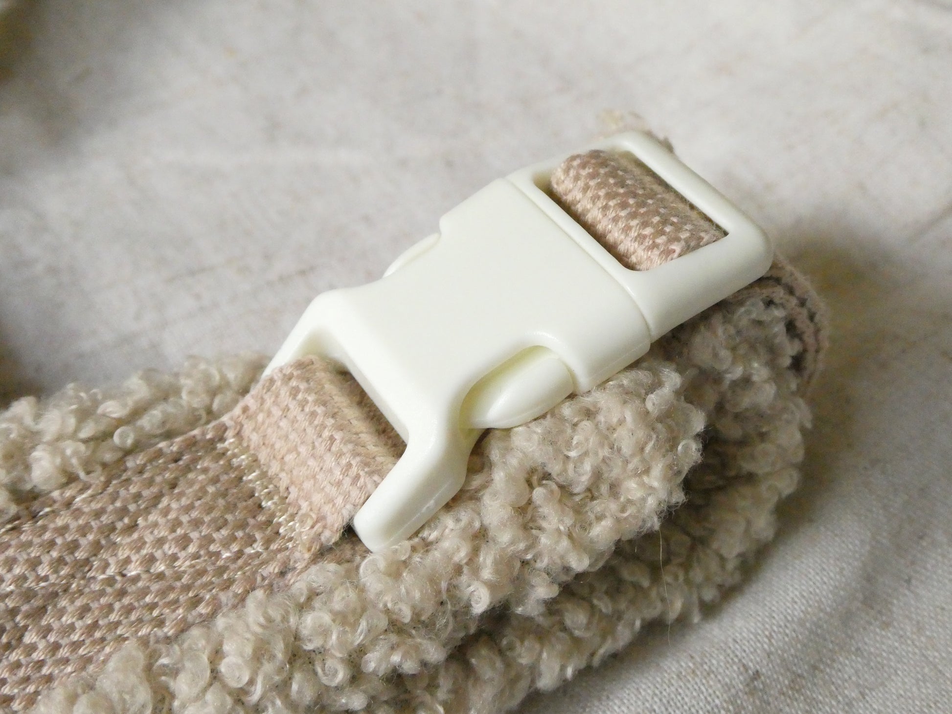 Teddy Harness Cashew Woofe