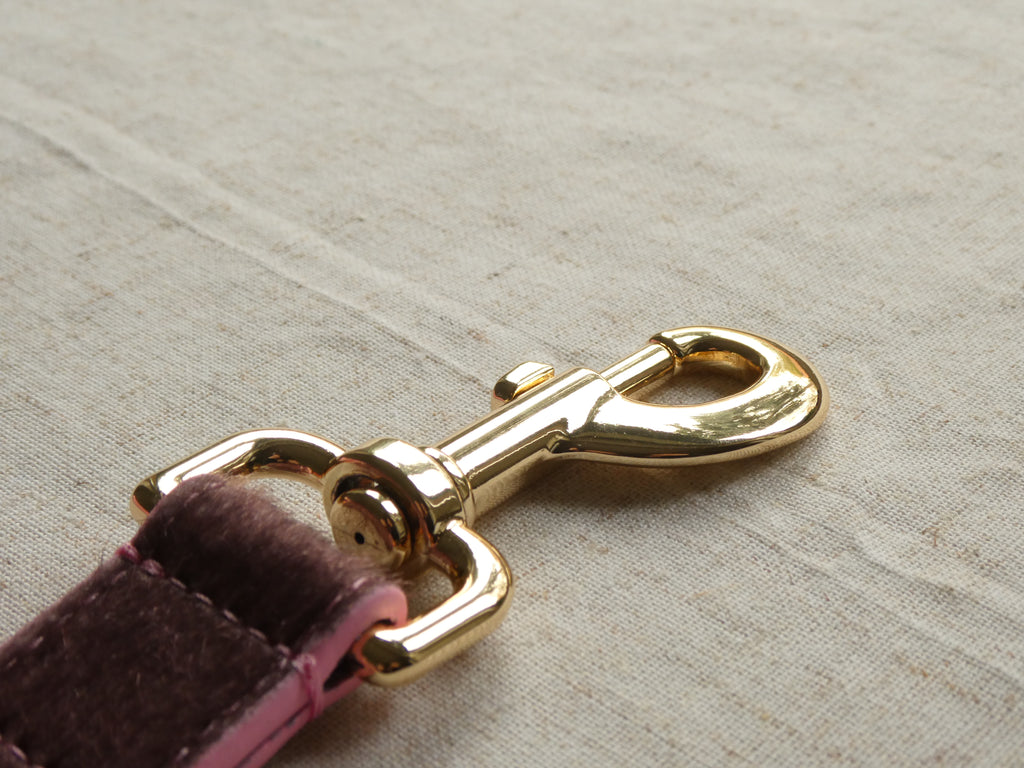 The MOO'd Leash Woofe