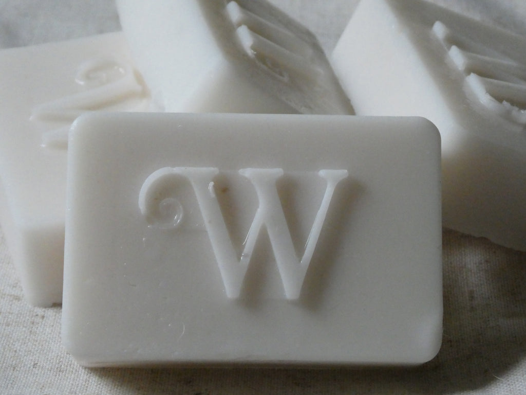 Softening Cleansing Bar | Soft Musk Woofe
