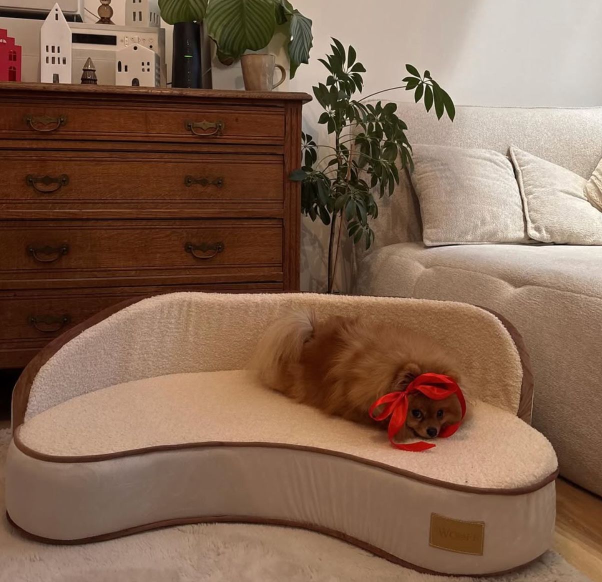 The Maisonette Dog Sofa Woofe